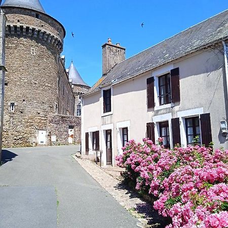 Charming Ancient House: Medieval Retreat in Pays de la Loire Sille-le-Guillaume Exterior photo